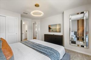 7 Bedrooms 55 Bathrooms Windsor Cay 15898Cc