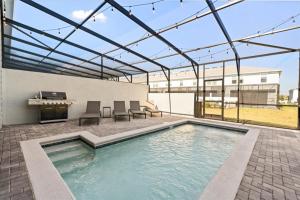 5 Bedrooms 4 Bathrooms Windsor Cay 16202 Cc