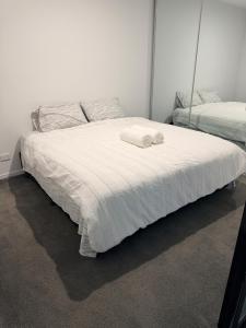 Belconnen Sky Luxe Apartment Free Parking