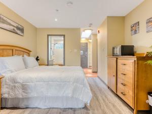 Oceanside Getaway