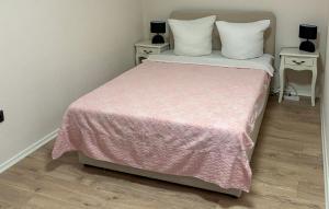 Beautiful Home In Lovorje