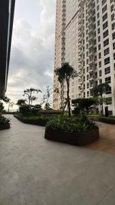 Cozy Minimalist Two-Bedroom Apartment by Jiu Zhai 九寨