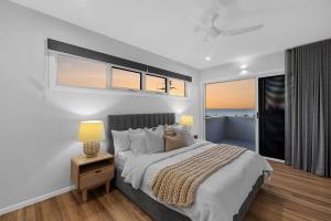 15 Scrub Rd - A Modern Coastal Luxury Retreat