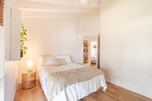 Sandy Feet Shoreline Serenity