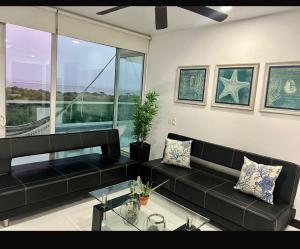 Apartment, with direct access to the sea