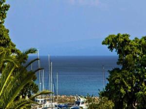 Sunny apartment near beach in Split
