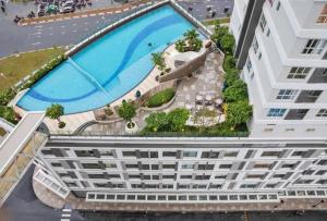 Central Apartment in Sunrise City View