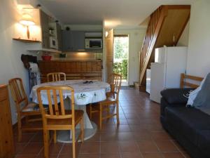 Duplex climatisé 2 chambres avec piscine et parking - Le Lavandou - FR-1-251-905