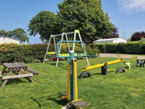 Mobil-home avec terrasse à Pordic pour 4 personnes - API-1-52-1203