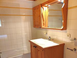 Méribel : Appartement spacieux pour 10 pers, 5 pièces avec piscine et parking - FR-1-411-1006