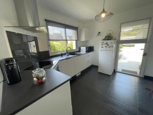 Maison contemporaine pour 79 personnes, près plage, Saint Jacques, Sarzeau - FR-1-775-60
