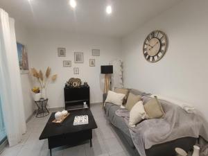 Appartement RDC proche plages avec parking - FR-1-776-145