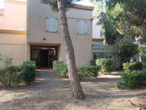 Appartement RDC proche plages avec parking - FR-1-776-145