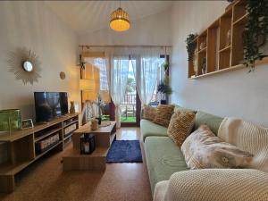 Canary-Holiday Balandros
