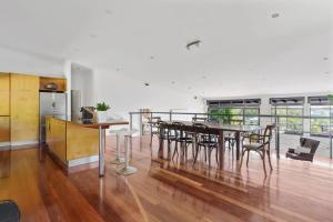 Hilltop Hideaway Family Escape