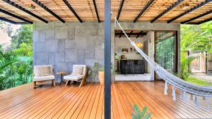 Salt n Pepper - Parsley Villa with shared Pool - Adults Only