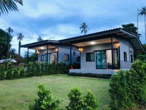 Baan Mak Phrao บ้านหมากพร้าว