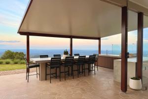 Petrichor Estate - 360 Views Pool & Spa