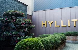 Sunset Paradise Tomorrowland hotel and transport at Hyllit Antwerp