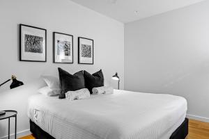 Privately Managed Golf View - Bangalay Villas