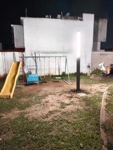 Hermosa casa de 3 recámaras y 4 camas wifi y frente a balneario