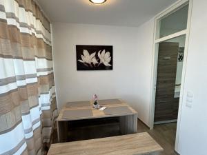 Modernes Apartment mit Balkon