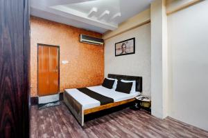 Super Collection O Lokmanya Nagar Metro Station Formerly Hotel Siddhivinayak