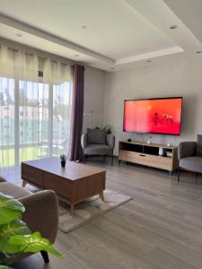 3-Bedroom Sea View Penthouse 4mins Walk to Beach - RC16