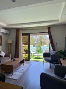 3-Bedroom Sea View Penthouse 4mins Walk to Beach - RC16