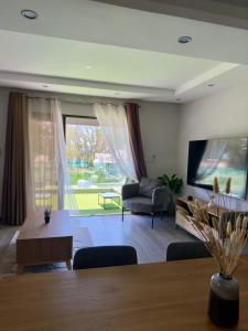 3-Bedroom Sea View Penthouse 4mins Walk to Beach - RC16