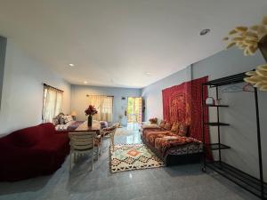 Bohemian apartment at Ya Nui beach