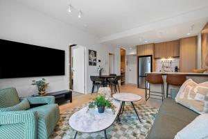 The Queensbridge Contemporary Nostalgia