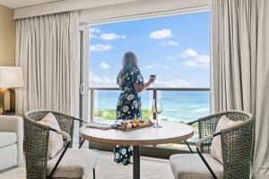 Ala Moana Honolulu by Mantra