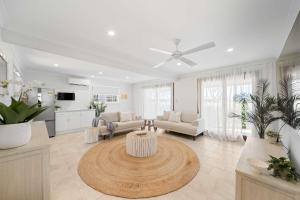 Absolute Beachfront Paradise in Buddina