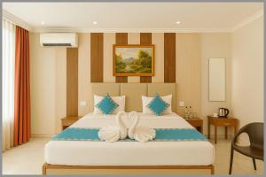 Hotel Shree Ramayanam Premium Near Ayodhya Railway Station 200m - Shri Ram Janmbhoomi Temple 900m - Free Wifi and Parking Facility - Fully Air conditioning Premium Room- Best Premium Hotel In Ayodhya