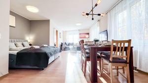 Ferienwohnung in der Stadt mit kostenfreier Tiefgarage bis 1,50m Fahrzeughöhe - 2 Doppelbetten, Küche, Bad