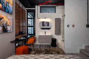 New apartment, NYC Style, best position on Bree St