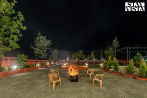 StayVista at Golden Petal with BBQ & Bonfire