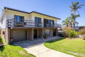 13 Golf Road