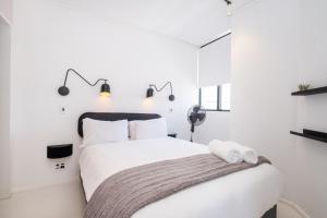 Flamingo 609 - Spacious 1 Bedroom Sea Point Apartment