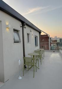 HongDae Loft #3BD 2BA #6min walk #Baby crib #8 beds #family-friendly