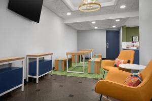 Spark by Hilton Denver East I 70