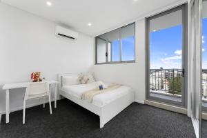 Cozy 2BR Waterloo Haven Near Cafés & Parks