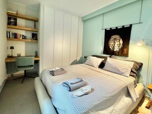 Nomadic life-Elegant Apartment by Athens Riviera