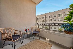 Legacy West | 1BR King | Walk to LegacyHall | Pool