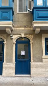 Modern 2 Bedroom Apartment with Balcony - Xemx Residence