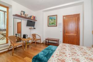 Chicca Di Francesca- Santa Teresa