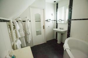 Hotels Chateau de Bellefontaine : Chambre Double