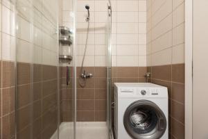 C5 3rd floor balcony view 1bdr flat 850m Metro Evangelismos 150m EKPA University Campus 100m Bus Stop to Acropolis