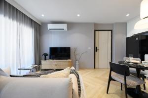 Luxe 1BR at Title Bangtao by Sabay Rent F511
